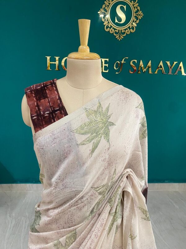 Beige Cotton Linen Saree with Leaf Print and Contrast Pallu – House of Smaya - Image 2