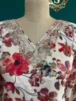 Floral Elegance Embroidered Kurta Set - Image 3